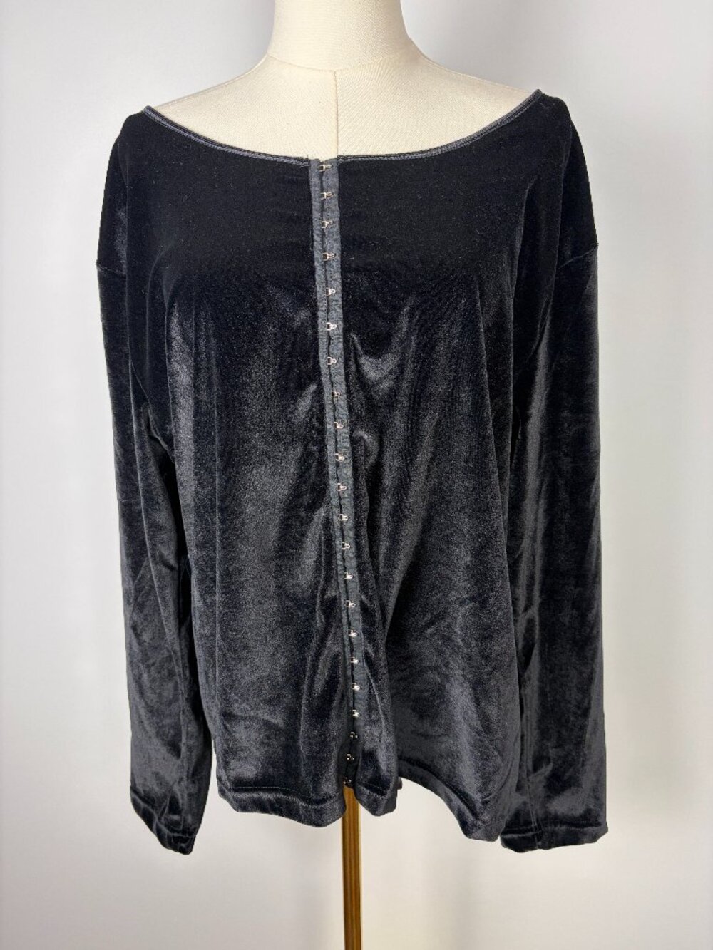 Vintage Forenza Black Velvet Top XL Hook Eye Front Long Sleeve 90s Goth Academia